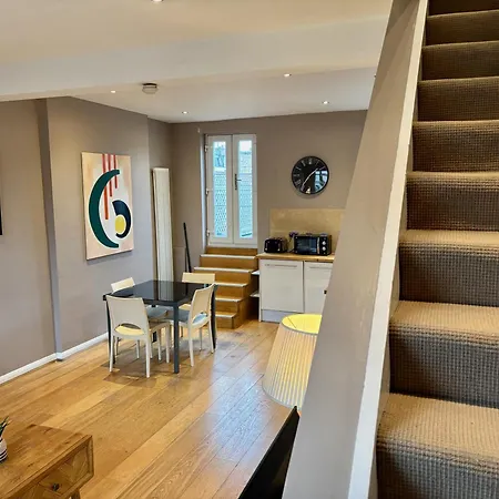 Luxury 2 Bed Flat Kings Road, Fulham Apartment